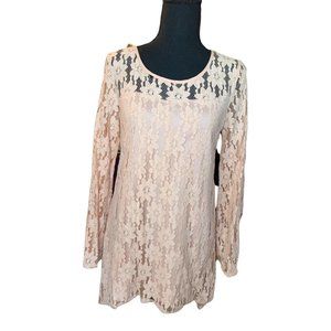 Blu Pepper | Vintage Blush Long-Sleeve Lace Mini Dress
